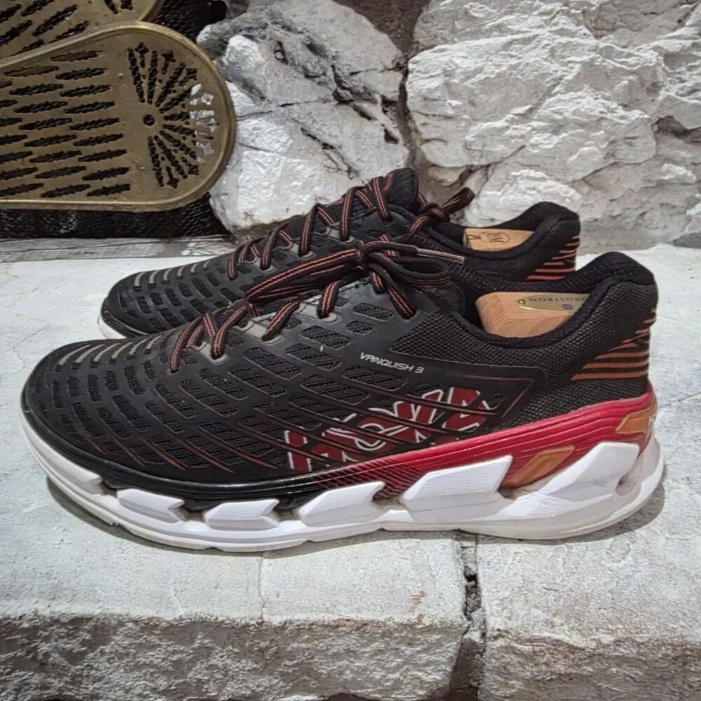 Hoka One One Vanquish 3 Running Shoes Mens Size 9.5 Athletic Sneakers Red Black